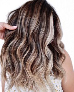 Brunette With Blonde Highlights All Over, Dimensional Color Hair, Blondish Brown Hair Highlights, Brown Hair With Balayage Highlights, Sand Balayage, Blonde Hair With Dark Lowlights, Bronde Balayage Hair, Fall Bronde Balayage, Dimensional Hair