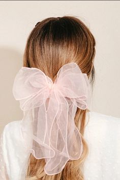 Add a touch of whimsy to your style with the Alice bow set. Featuring oversized organza bows with metal hair clips, it will hold your style in place with a cute pop of color! Available Black & Pink or Lavender & White. Please Note- This item is final sale only. . Details: Clip Length: 4" Bow Size: L 10" X W 9" Set of 2 Metal, Polyester Ribbon Imported Bows Coquette, Organza Bow, Large Hair Bows, Coquette Style, Tulle Bows, French Girl Style, Metal Hair Clips, Metal Hair, Grad Dresses