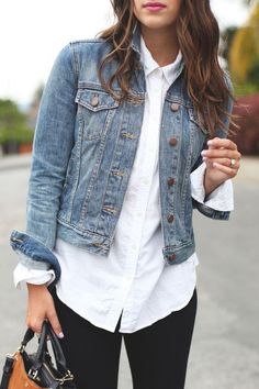 chamarra-mezclilla mangas How To Wear Denim Jacket, Looks Jeans, Mode Tips, Denim Jacket Outfit, Classic Denim Jacket, Outfit Jeans, Mode Casual, 가을 패션, Outfit Casual