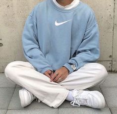 30+ roupas da moda para seu próprio estilo. - Bem-vindo ao blog - Welcome to Blog Nike Casual Outfit, Pullovers Outfit, Streetwear Mode, Pullover Outfit, Nike Vintage, Sweatshirt Outfit, Nike Sweatshirts, Streetwear Men Outfits, Tomboy Fashion