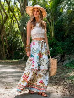 Aloha, Luau Ladies! Your Ultimate Guide to Island Style 10 Hawaiian Outfits Women, Tropical Party Outfit Women, Hawaiian Outfit Women Party Hawaii, Tropical Party Outfit, Hawaii Women