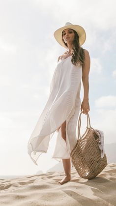 Luxury Resort Wear, Summer Dressing, Boho Dresses Long, Boho Beach Dress, Beach Attire, Beach Maxi Dress, Comfy Dresses, Women Maxi, White Maxi Dresses