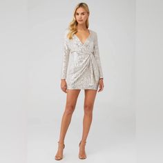 Turn Heads This Holiday Season In The Kylie Mini Dress By Resa! This Dress Is The Perfect Holiday Party Or Nye Dress! Gorgeous Silver Sequins, Long Sleeves, V-Neck, Rouched Front, And Simply Stunning!! Size: Small Nye Dress, Tie Dye Mini Dress, Blue Mini Dress, Tie Dye Dress, Dyed Dress, 80 Dress, Animal Print Dresses, Pink Mini Dresses, 50's Dress