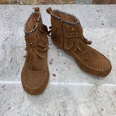 Wild Diva Lounge 8.5 M Moccasin Booties Size: 8.5 Fringe Moccasin Booties Never Worn; Brand New!!! Item # (Pp ; Box ) : 1327 Fringe Moccasins, Wisteria Tree, Wild Diva Shoes, Wisteria, New Item, Tan Brown, Moccasins, Diva, Lounge