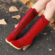 Women's fashion frosted high boots Women Heel Boots, Woman In Red, Cute Shoes Heels, Fancy Shoes, Platform Heels Chunky, Styl Boho, Pretty Shoes, Shadowhunters, Lace Boots