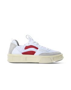 The novelty of the SS23 at Fessura is called REFLEX® Sport. A sneaker made in RCY recycled leather and soft canvas, in this case in the white version with contrasting inserts. The removable insole is in cork for greater breathability, the contrasting details on the heel and toe are in soft camois. The sole is in bone-colored Eva with two-tone rubber details. It is a flexible, soft and light sneaker for leisure time, suitable for long walks for comfort ensured by the REFLEXSYSTEM® technology whic Color Bone, Light Sneakers, White Cherries, Bone Color, Modern Shoes, Innovative Fashion, Recycled Leather, Sneaker Wedge, Luxury Retail