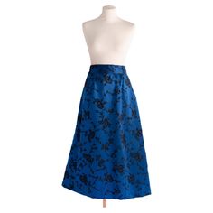 Wide silk skirt with embroidered beading inserts. Size IT: 42 Size USA: 8 MEASURES: Waist: 74 cm Length: 85 cm Silk Skirt, Beading, Fashion Outfits, Silk, Skirt, For Sale, Clothes