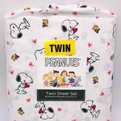 the twin sheet set has peanuts on it