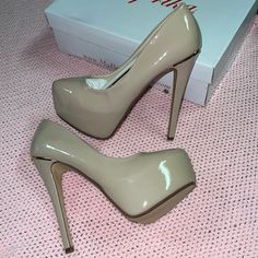 New In Box, Soooo Sexy Beige Closed Toe Heels For Night Out, Beige Platform Heels For Night Out, Beige Round Toe Heels For Night Out, Nude Platform Heels, Gold Glitter Heels, Leopard Heels, Glitter Heels, Platform Stilettos, Peep Toe Shoes