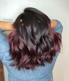 Black And Red Balayage Short Hair, Black And Burgundy Hair Short, Burgundy Balayage Short Hair, Red Highlights On Dark Hair Short, Short Hair Red Highlights, Red Lob Haircut, Dark Red Balayage Hair Brunettes, Winter Berry Hair, Short Wine Red Hair