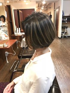 Short Bob With Highlights, Asian Bob, Bob Hairstyles For Fine Hair, Shot Hair Styles, Short Hair Color, Penteado Cabelo Curto, Hair Dos