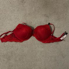 Size 34d Extra Padded Bombshell Bra. Red Fitted Push-up Bra, Fitted Red Push-up Bra, Elegant Fitted Red Bra, Red Fitted Bra With Padded Cups, Fitted Red Bra With Padded Cups, Fitted Red Underwire Bra, Fitted Red Padded Bra, Elegant Red Victoria's Secret Bra, Costume Fashion