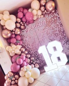 18° Compleanno Rosa e Oro Xv Balloon Decorations, Birthday Decorations Background, 18th Birthday Party Themes Decoration, Birthday Decorations 18th, 18th Birthday Decor, 18th Birthday Party Decorations, 18th Party Ideas, Sweet 16 Party Decorations