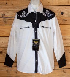 New mens embroidered horse western long sleeve button up shirt -65% polyester 35% cotton -color black & white -size small Western Style Black Long Sleeve Tops, Black Long Sleeve Western Shirt, Fitted Long Sleeve Shirt For Western-themed Events, White Tops For Fall Western-themed Events, White Tops For Western-themed Fall Events, Western Style Embroidered Cotton Shirt, White Fitted Top For Western-themed Events, Western Style White Shirt For Fall, White Western Shirt For Fall