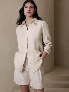 Linen Shirts Women Outfits, Linen Shirt Outfit Women, Linen Shirt Outfit, Womens Basic Tops, Linen Shirts Women, Linen Casual, Luxury Linen, Tailored Shirts, Women Shirts Blouse