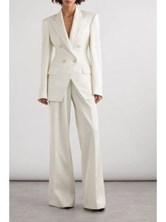 Female Wedding Suit, Double Breasted Blazer Outfit Women, Alexander Mcqueen Outfit, Valentino Suit, Estilo Kardashian, Branded Outfits, Alexander Mcqueen Clothing, David Webb