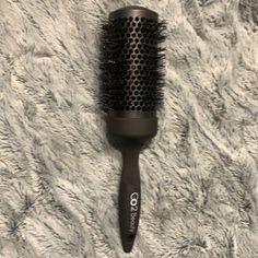 Brand New Never Used Purchased From Crown Brush Website! Very Similar To The Wet Brush Round Blowout Styling Hair Brush Blowout Brush, Round Hair Brush, Hair Brushes, Styling Hair, Wet Brush, Round Brush, Hair Brush, Hair Tools, Womens Hairstyles