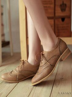 Lasaky - Womens Wingtip Brogues: Brown Lace-Up Oxfords for Casual elegance Casual Oxford Shoes, Fall Winter Shoes, Wingtip Oxford Shoes, Oxford Heels, Wingtip Oxford, Women Oxford Shoes, Casual Lace, Winter Coats Women, Winter Shoes