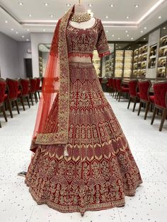 Red Bridal Lehenga, Regal Wedding, Latest Bridal Lehenga Designs, Bridal Jewelry Sets Brides, Bridal Lehenga Designs, Latest Bridal Lehenga, Zardozi Work, Bridal Lehenga Collection