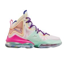 Find NIKE Lebron 19 Ep 'valentine's Day on Editorialist. LeBron 19 EP 'Valentine's Day' Basketball Drills For Kids, Lebron 19, Tenis Nike, Basketball Drills, Cute Nike Shoes, Volleyball Shoes, Cute Nikes, Nike Lebron, Nike Fashion