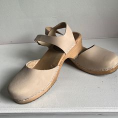 Mia Clogs, Size 40, Practically Brand New. Only Worn A Few Times Beige Clogs With Removable Insole And Round Toe, Natural Closed Toe Mules With Wooden Heel, Casual Low Heel Clogs With Heel Loop, Open Toe Beige Clogs With Wooden Heel, Natural Sandals With Stacked Heel And Round Toe, Natural Clogs With Wooden Heel And Open Back, Casual Closed Toe Clogs With Heel Loop, Beige Clogs With Wooden Heel And Open Back, Natural Color Slip-on Clogs With Wooden Heel