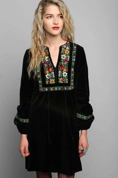 Embroidered Boho Dress, Embroidered Dress Boho, Vintage Couture, Urban Dresses, Estilo Boho, Bohemian Dress, Mode Style