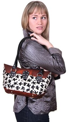 Cross Shoulder Bags, Unique Clothes For Women, Brown Cowhide, Designer Purses, Unique Clothing, Purses Designer, Design Business, Leather Belts