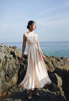 Selena Halter Silk Dress – VAST Halter Silk Dress, Bare Shoulder Dress, Vestidos Halter, Fancy Wedding, Misty Rose, Silk Maxi Dress, Necklines For Dresses, Halterneck Dress, Dress 16