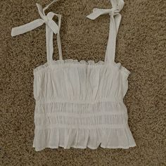 Cute Shirt Never Worn Spring Cotton Crop Top For Brunch, Chic Forever 21 Cotton Tops, Forever 21 Cotton Tops For Vacation, Forever 21 Cotton Tops For Brunch, Forever 21 Cotton Crop Top Tank Top, Forever 21 Cotton Crop Top For Spring, Forever 21 Cropped Tops For Spring, Forever 21 White Tank Top For Spring, Spring Cotton Crop Top By Forever 21