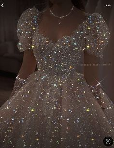 Pretty Quinceanera Dresses, Stunning Prom Dresses, Cute Dress Outfits, Princess Ball Gowns, Prom Dress Inspiration, Cute Prom Dresses, Pretty Prom Dresses, Fairytale Dress, Sparkly Dress