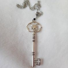 Skeleton Key Skull Necklace Pendant Vintage Gothic Halloween Key Necklace Vintage, Skeleton Key Necklace, Halloween Color, Skeleton Keys, Interactive Stories, Gothic Halloween, Vintage Gothic, Skeleton Key, Skull Necklace