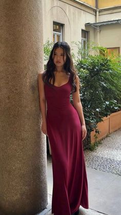 Mai Ardour, Elegant Dress Aesthetic, Summer Prom Dress, Prom Dress Inspo, Prom Dresses Elegant, Deb Dresses, Classy Prom Dresses, Red Dresses Classy, Red Bridesmaid Dresses