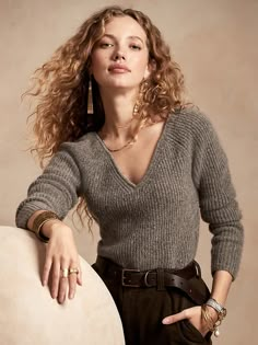 Wide V-Neck Sweater Top | Banana Republic Affordable Black V-neck Sweater For Winter, Flamboyant Natural Winter Outfit, Soft Summer Outfits Inspiration Casual, V Sweater Outfit, Vneck Sweater Outfit, V Neck Sweater Outfit, Soft Autumn Light, Flamboyant Natural Style, Thrift Manifestation