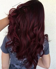 Dark Burgundy Hair Color, Pelo Color Vino, Dark Burgundy Hair, Burgundy Hair Color, Wine Hair Color, Rambut Brunette, Wine Hair, Hair Color Burgundy