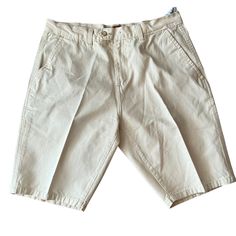 Phatfarm 100% Cotton Pleaded Golf Shorts Ivory Cream Sz 34 Condition: Like New Please Check Closely Photos For Details And Measurements Of The Item Listed As They Are Pictures Of The Piece You Will Receive . I Do Not Use Stock Photos -Fast Shipping - First Owner - Smoke And Pets Free Environment All Items ( Except New With Tags ) Are Dry Cleaned, Laundered, Or Dust /Shine / Etc Fully Cleaned Prior To Shipping. 2000s Hip Hop, Vintage Jean Shorts, 90s Men, Baggy Streetwear, Mens Jean Shorts, Phat Farm, Streetwear Shorts, Patterned Jeans, Cargo Shorts Men