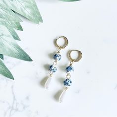 White & Blue Flower Bead Faux Pearl Gold Huggie Earrings New Jewelry Gift Brand New See Pictures For Measurements! Zinc Alloy Material Even Prettier In Person, Perfect For Casual Or Special / Formal Occasions I Love To Bundle! Contact Me For Bundle Pricing Before Purchase! Inventory Bin N Rhinestone Free People Anthropologie Zara Bling Boho Cute Nature Stud Small Dainty Formal Wedding Birthday Party Gift Festival Spring Summer 2022 2023 Trends Trendy Casual Cute Statement Earrings Fashion Access Gold Huggie Earrings, Minnie Mouse Earrings, Cute Nature, Pumpkin Earrings, 2023 Trends, Costume Earrings, Square Earrings Studs, Sparkle Earrings, Birthday Party Gift