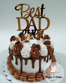 a birthday cake with the words best dad on it