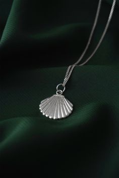 Handmade item Delivery from a small business in China Materials: Silver Style: Art deco Can be personalised Made to Order Sea Shell Necklace,S999 Sterling Silver Dainty Shell conch Pendant Unique Elegant Handmade Jewelry for Woman Gift for Her * Material: Sterling Silver S999 * Flower Size: 1.7cmx1.7cm Necklace length: about 45cm. Price for one necklace. Gift package. Sea Shell Necklace, Seashell Necklace, Gift Package, Shell Necklace, Silver Style, Shell Necklaces, Sea Shell, Conch, Style Art