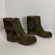 Nine West Womens Leather Army Green Side Zip Buckle And Flap Detail Plaid Lining Moto Boots Sz 6.5 New Without Tags Never Worn See Pics For Details Grunge,Steampunk,Biker,Moto,Festival Comes From A Pet And Smoke Free Home Msg Me With Any Additional Questions Outdoor Mid-calf Boots With Buckle Closure And Round Toe, Spring Moto Boots With Buckle Closure And Round Toe, Suede Moto Boots With Buckle Closure And Round Toe, Suede Moto Boots With Buckle Closure, Moto Boots With Buckle Closure And Flat Heel, Casual Suede Moto Boots With Buckle Closure, Moto Boots With Buckle Closure And Medium Width, Moto Boots With Buckle Closure And Round Toe, Outdoor Moto Boots With Buckle And Round Toe