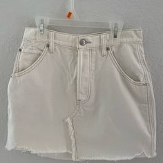 We The Free 26 Free People Cream Jeans Skirt Size Us 26 Like New Never Used White Frayed Hem Skirt For Spring, White Skirt With Frayed Hem For Spring, White Cotton Cutoff Mini Skirt, White High Waist Mini Skirt With Frayed Hem, High Rise White Skirt With Frayed Hem, White High-waist Mini Skirt With Frayed Hem, White Cotton Cutoff Skirt, High-rise White Skirt With Frayed Hem, White Mid-rise Skirt For Spring