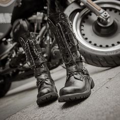 Gothic Belt, Military Combat Boots, Leather Motorcycle Boots, Low Heel Flats, Punk Shoes, Punk Boots, Military Combat, Motorcycle Boots, Mens Casual Shoes