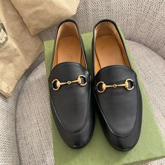 Black Gucci Loafers Literally From Italy Brand New Never Walked Outside With Them. I Have A Wide Foot I Thought I’d Be Able To Fit In Them If I Stretch Them A Little But I Can’t. Luxury Black Flats For Business, Luxury Black Business Flats, Gucci Black Loafers With Leather Sole, Elegant Gucci Pointed Toe Loafers, Black Calf Leather Loafers With Horsebit Detail, Luxury Round Toe Business Flats, Luxury Business Flats With Round Toe, Designer Formal Flats, Gucci Black Loafers With Branded Insole