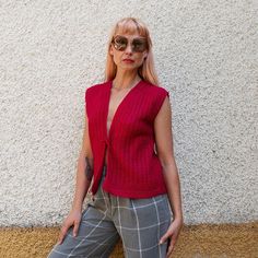 Vintage magenta pink hand knit vest in mint condition. Feels like wool acrylic blend Fits like women size L bust 50 cm = 19.7 inches length 56 cm = 22 inches Fitted Pink Sweater Vest For Fall, Pink Fitted V-neck Sweater Vest, Pink Knit Sweater Vest, Pink Knit Vest For Fall, Magenta Pink, Vest Outfits, Vintage Rose, Knit Vest, Vintage Roses