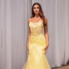 Pale Yellow Prom Dress Long, Soft Yellow Prom Dress, Yellow Prom Dress Aesthetic, Yellow Gown Dress, Light Yellow Prom Dress, Prom Dress Aesthetic, Museum Restaurant, Yellow Formal Dress, Sleeveless Mermaid Dress