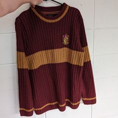 Brand New, Size L Hogwarts Gryffindor Outfit, Cute Hogwarts Outfits, Gryffindor Sweater Outfit, Harry Potter Themed Outfits, Griffindor Outfits, Hogwarts Aesthetic Outfits Gryffindor, Gryffindor Aesthetic Outfit, Harry Potter Outfits Aesthetic, Gryffindor Quidditch Uniform