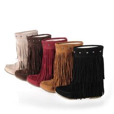 Cute Shoes Flats, Minnetonka Boots, Fringe Cowboy Boots, Hippie Styles, Shoes With Heels, Victorian Boho, Platform Boots Women, Fleece Boots, Moccasins Women