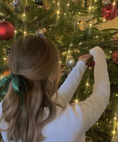 I Love Winter, Christmas Time Is Here, Christmas Inspo, Winter Girls, Last Christmas, Christmas Tree Farm, Winter Pictures