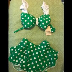 This Set Is So Cute And Sexy Perfect For Swimming Or Lounging By The Pool! Beautiful Bandeau Bikini Top With Matching Swim Skirt. *Note* The Bikini Top Is Size Medium And Skirt Is Small. I Am Usually Between Those Sizes Which Is Why I Chose These Ones Which Fit Me (For Reference My Measurements Are 36-27-38) It Is Snug And Stretchy And Would Fit All Different Shapes. ****Brand New With Tags**** Open To Offers Vintage Green Swimwear For Summer, Vintage Green Summer Swimwear, Pinup Swimwear For Beach Season, Vintage Green Fitted Swimwear, Fitted Pinup Swimwear, White Underwire Lined Swimwear, Fitted Sleeveless Pinup Swimwear, White Fitted Tankini With Underwire, Fitted White Tankini With Underwire