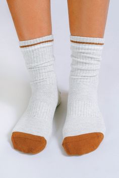 The Basal is an elevated basic with the perfect mix of comfort and style. Lightweight with a reinforced heel and toe designed to hug your feet. Size+ OSFA, W 7-10 Design+ 144 Needle+ Crew+ Reinforced toe & heel+ Seamless toe+ Lightweight Content + Care+ Cotton Blend+ Wash Cold/Dry Low+ Imported Casual Socks With Arch Support, Crew Sock, Hug You, Toe Designs, Crew Socks, Wearable Art, Heather Grey, Cotton Blend, Socks