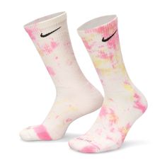 Whether it's for work, sports, or just everyday living, you need socks that are comfortable and will last. The Nike 2 Pack Unisex Everyday Cushioned Color Splash Crew Socks fit the bill. Besides their cushioning, they also wick sweat, so your feet stay dry even during strenuous tasks. Fabric: Cotton, Polyester, Spandex. Crew-cut. Moisture-wicking. Cushioned. Two pairs. Soccer Shop, Running Socks, Nike Running, Nike Jordan, Sports Equipment, Work Casual, Dress With Boots, Crew Socks, Fabric Cotton